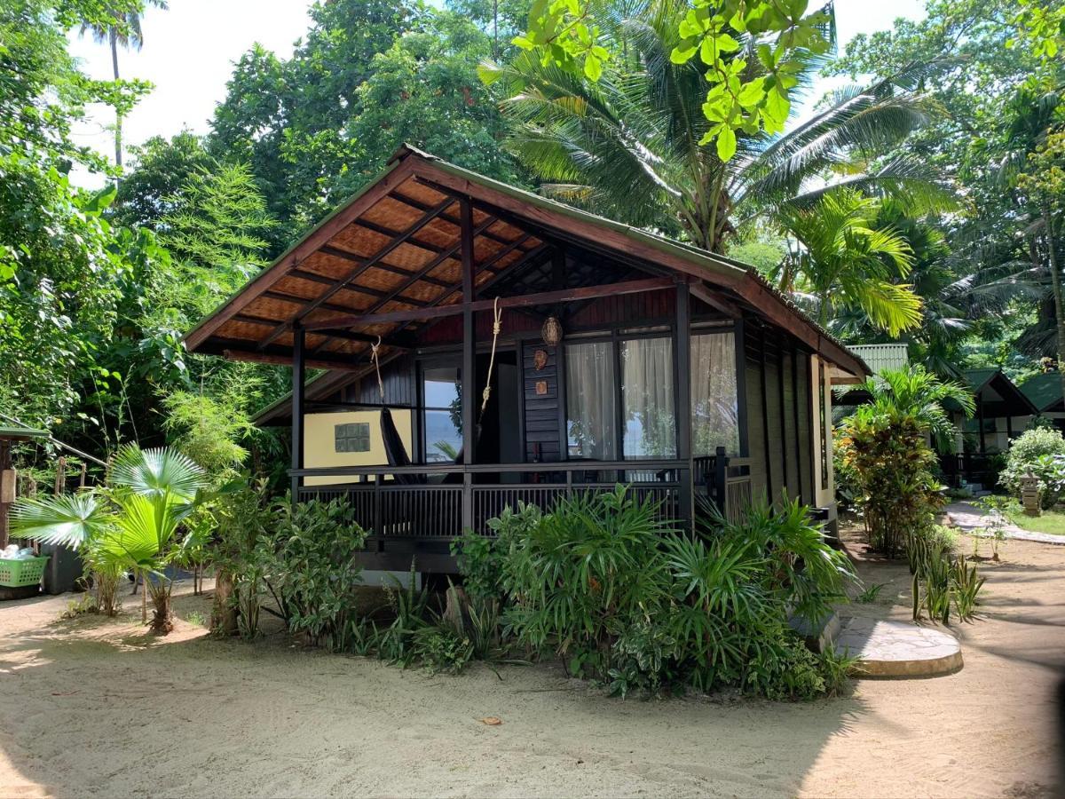 The Village Bunaken Exterior foto