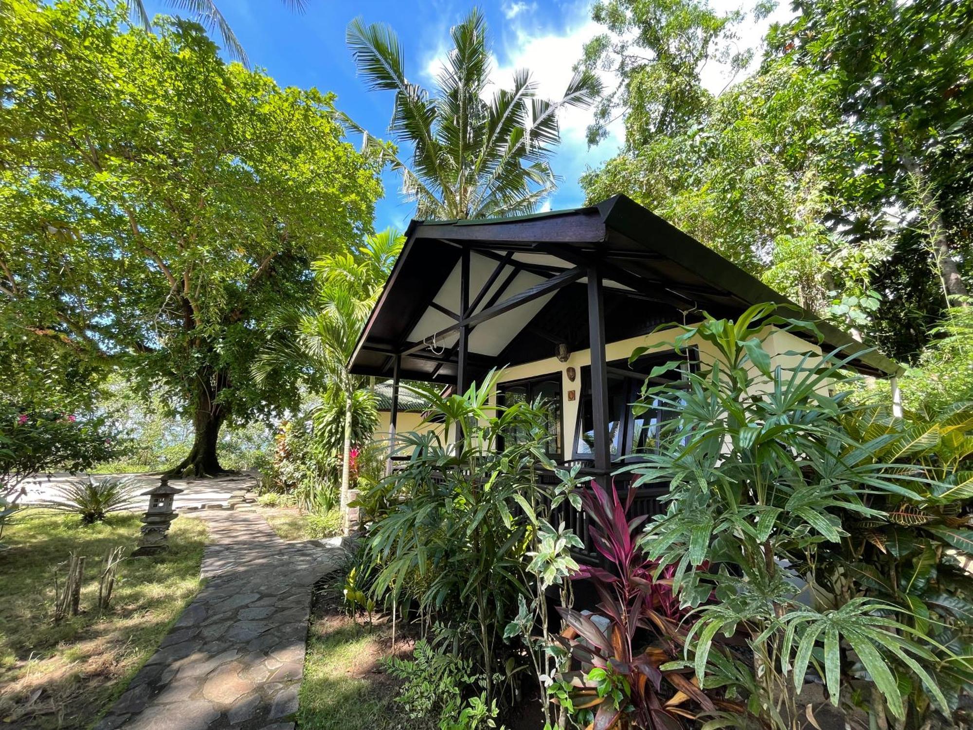 The Village Bunaken Exterior foto